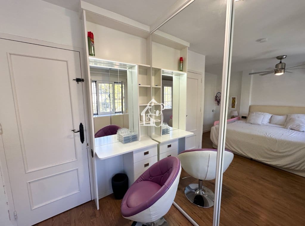 Chalet de 3 habitaciones en Orihuela Costa en venta con piscina garaje - 396.000 € (Ref: 9694563)