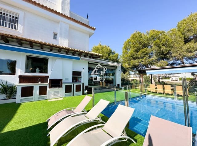 Chalet de 3 habitaciones en Lomas de Cabo Roig - Los Dolses, Orihuela en venta con piscina garaje - 396.000 € (Ref: 9694563)