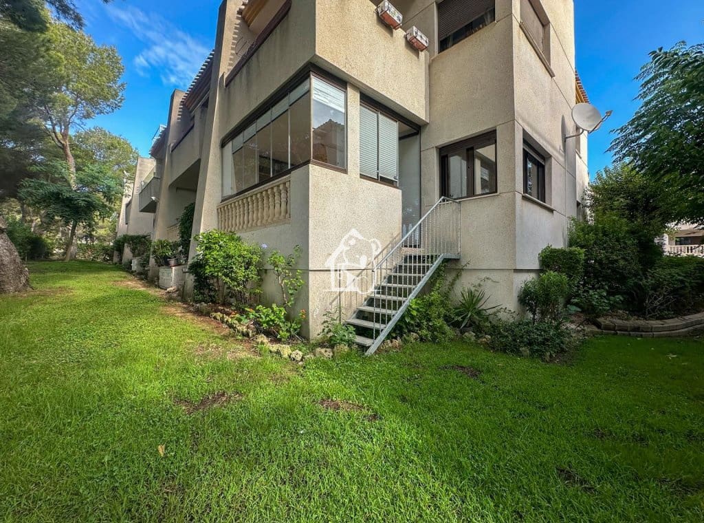 3 soverom Leilighet til leie i Alicante by med svømmebasseng garasje - € 1 500 (Ref: 9697919)