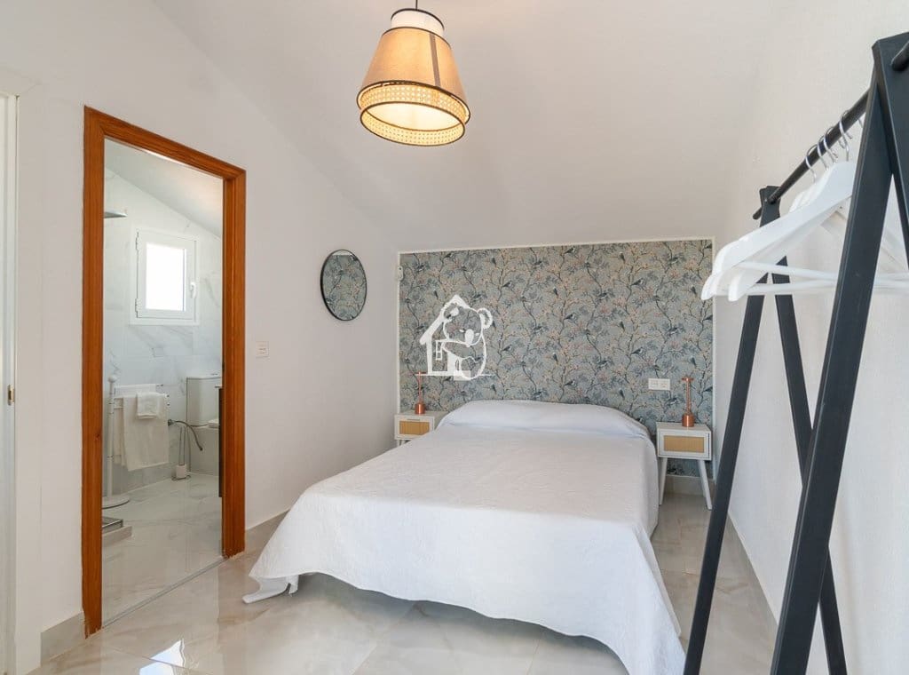 3 bedroom Villa for rent in Villamartin with pool - € 1,800 (Ref: 9700300)