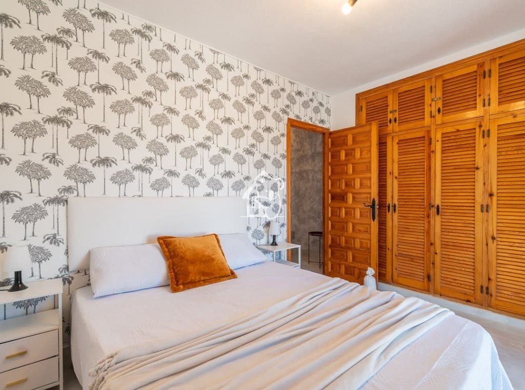 3 bedroom Villa for rent in Villamartin with pool - € 1,800 (Ref: 9700300)