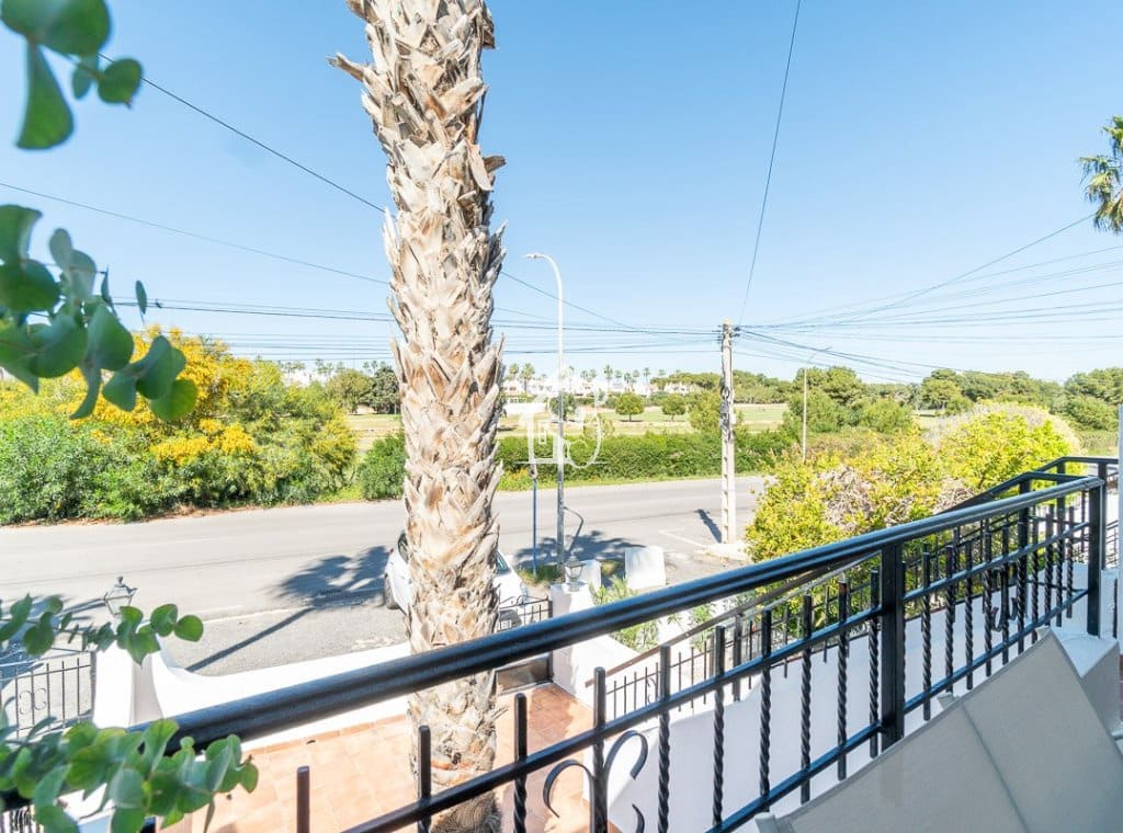 3 bedroom Villa for rent in Villamartin with pool - € 1,800 (Ref: 9700300)