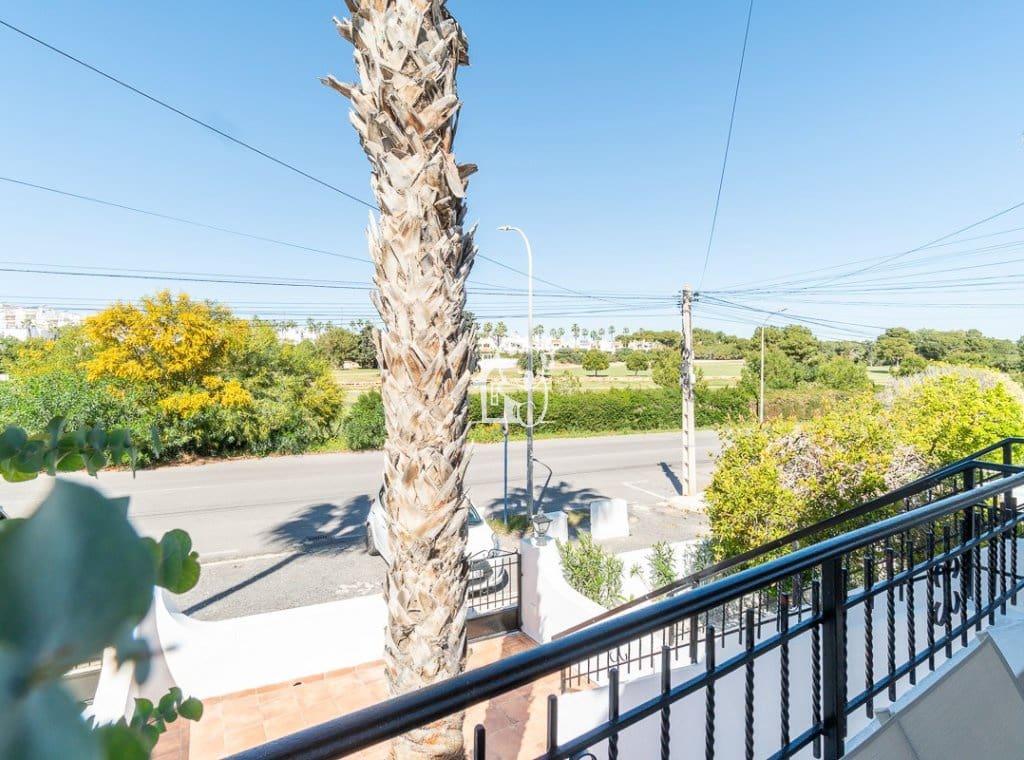 3 bedroom Villa for rent in Villamartin with pool - € 1,800 (Ref: 9700300)