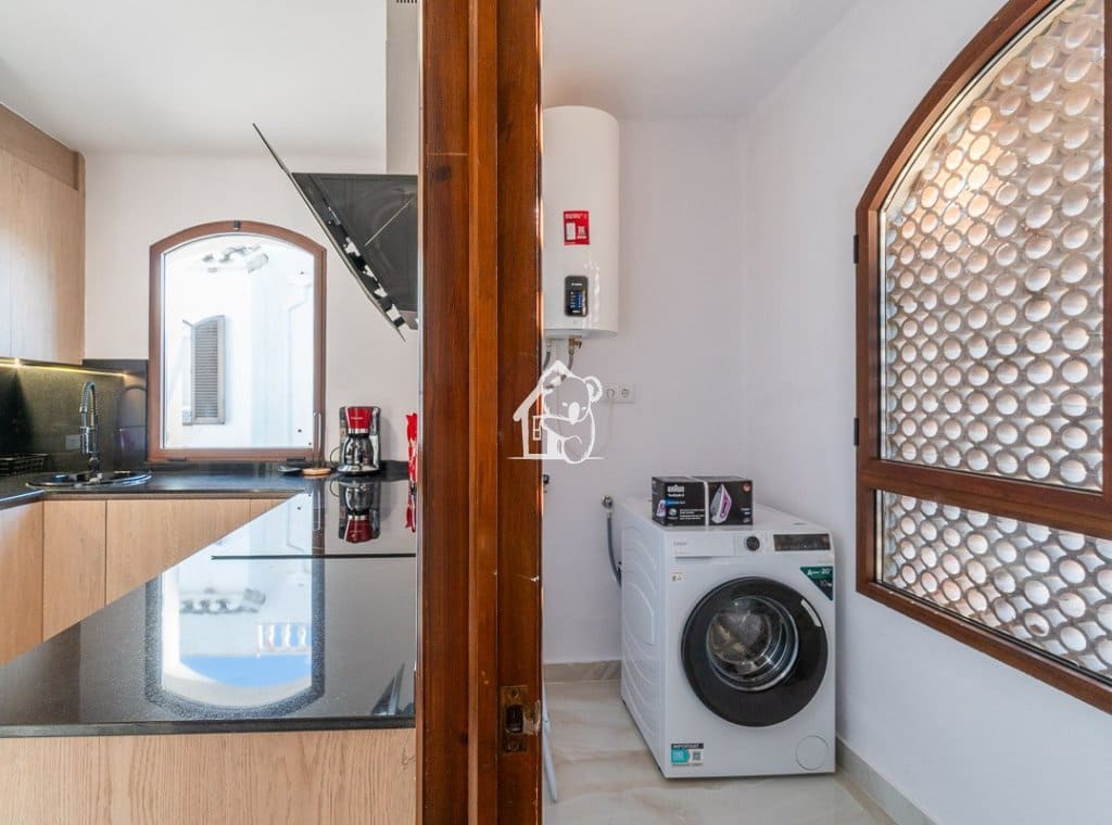 4 bedroom Villa for rent in Villamartin - € 2,300 (Ref: 9700302)