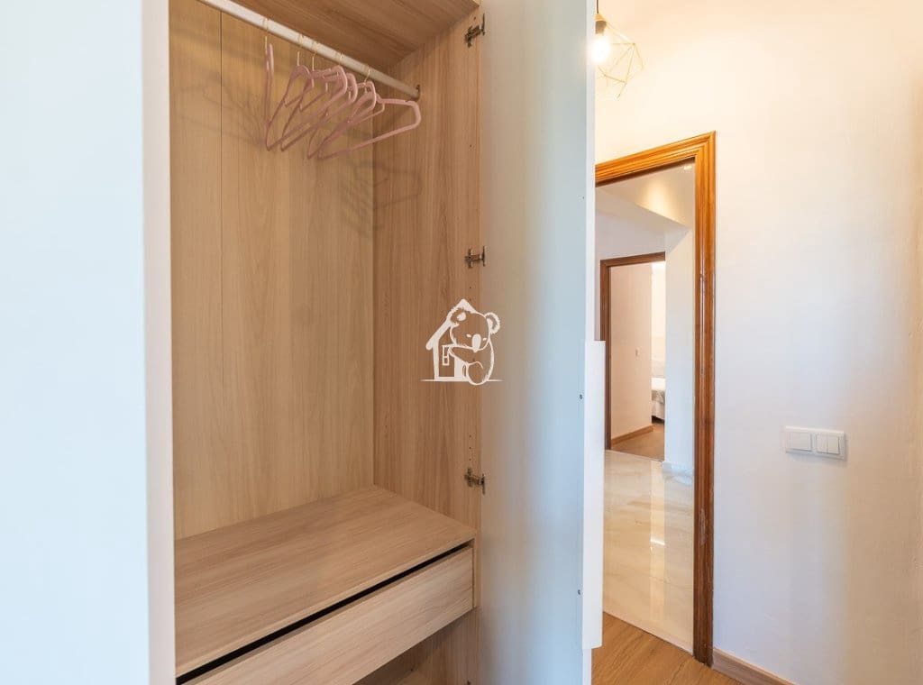 4 bedroom Villa for rent in Villamartin - € 2,300 (Ref: 9700302)