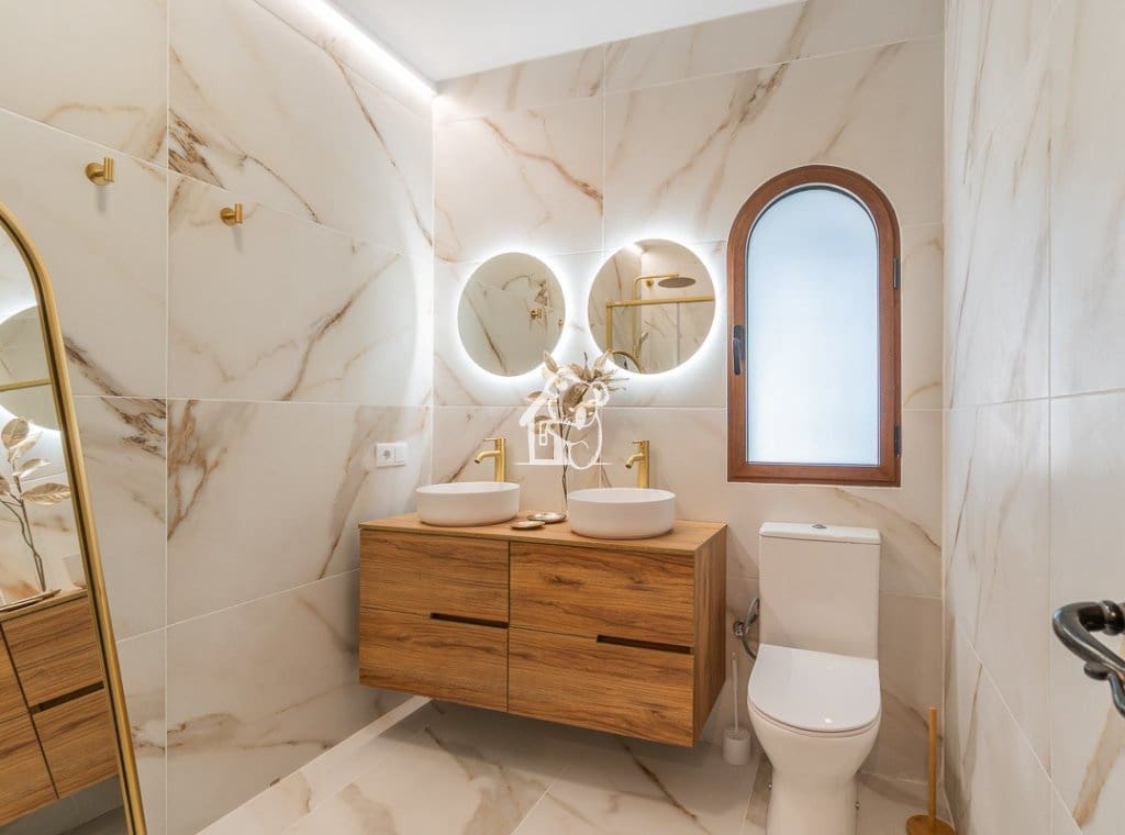 4 bedroom Villa for rent in Villamartin - € 2,300 (Ref: 9700302)