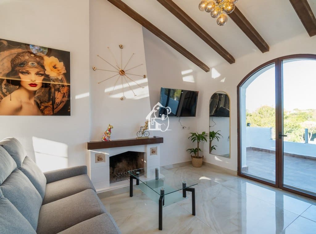 4 bedroom Villa for rent in Villamartin - € 2,300 (Ref: 9700302)