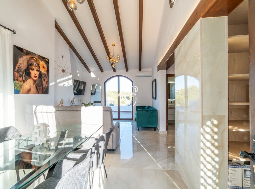 4 bedroom Villa for rent in Villamartin - € 2,300 (Ref: 9700302)