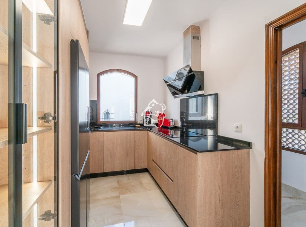 4 bedroom Villa for rent in Villamartin - € 2,300 (Ref: 9700302)