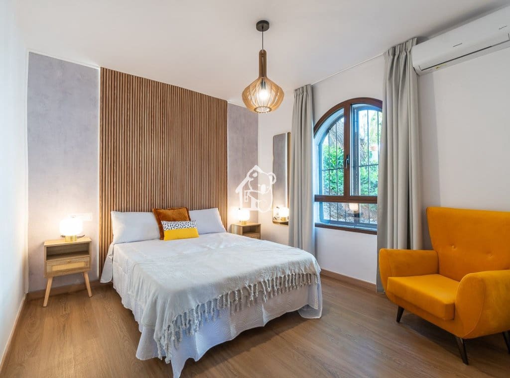 4 bedroom Villa for rent in Villamartin - € 2,300 (Ref: 9700302)