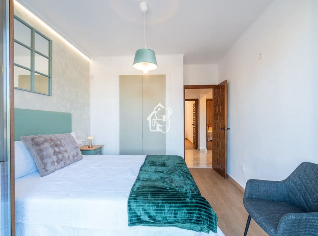 4 bedroom Villa for rent in Villamartin - € 2,300 (Ref: 9700302)