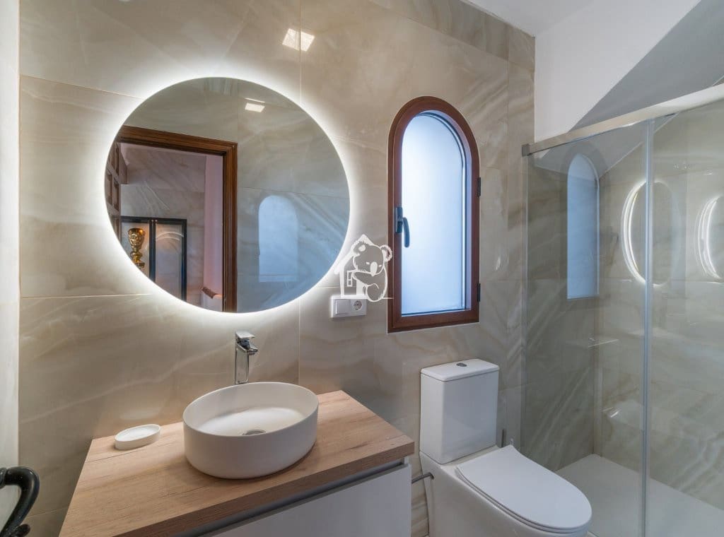 4 bedroom Villa for rent in Villamartin - € 2,300 (Ref: 9700302)