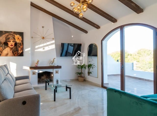 4 bedroom Villa for rent in Villamartin, Orihuela - € 2,300 (Ref: 9700302)