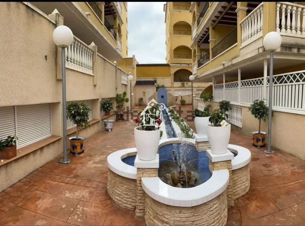 2 soveværelse Lejlighed til leje i Algorfa med swimmingpool garage - € 700 (Ref: 9714342)