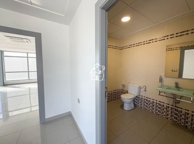 1 bedroom Commercial for rent in Almoradí with garage - € 740 (Ref: 9719316)