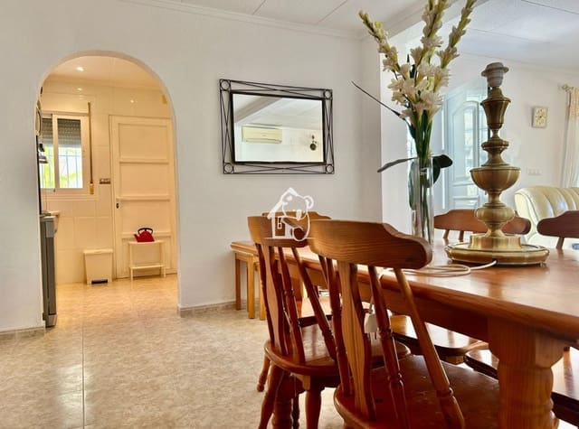 4 slaapkamer Villa te huur in El Chaparral, Torrevieja - € 1.750 (Ref: 9726223)