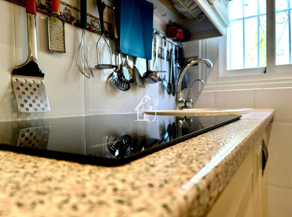 4 bedroom Villa for rent in Torrevieja - € 1,750 (Ref: 9726223)