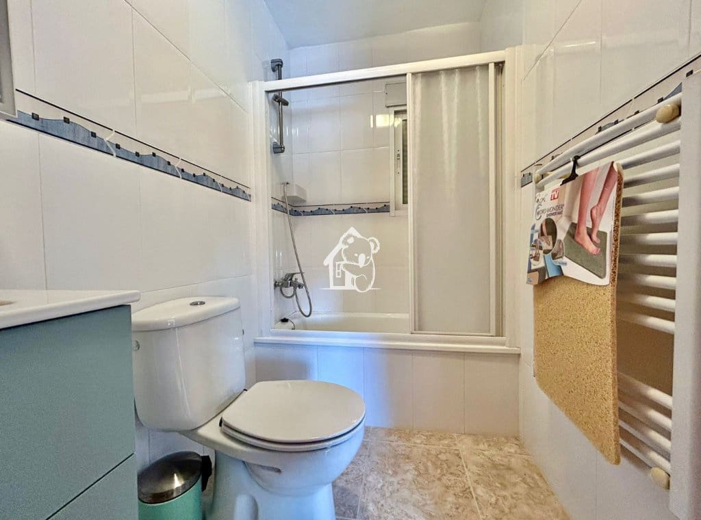 4 bedroom Villa for rent in Torrevieja - € 1,750 (Ref: 9726223)