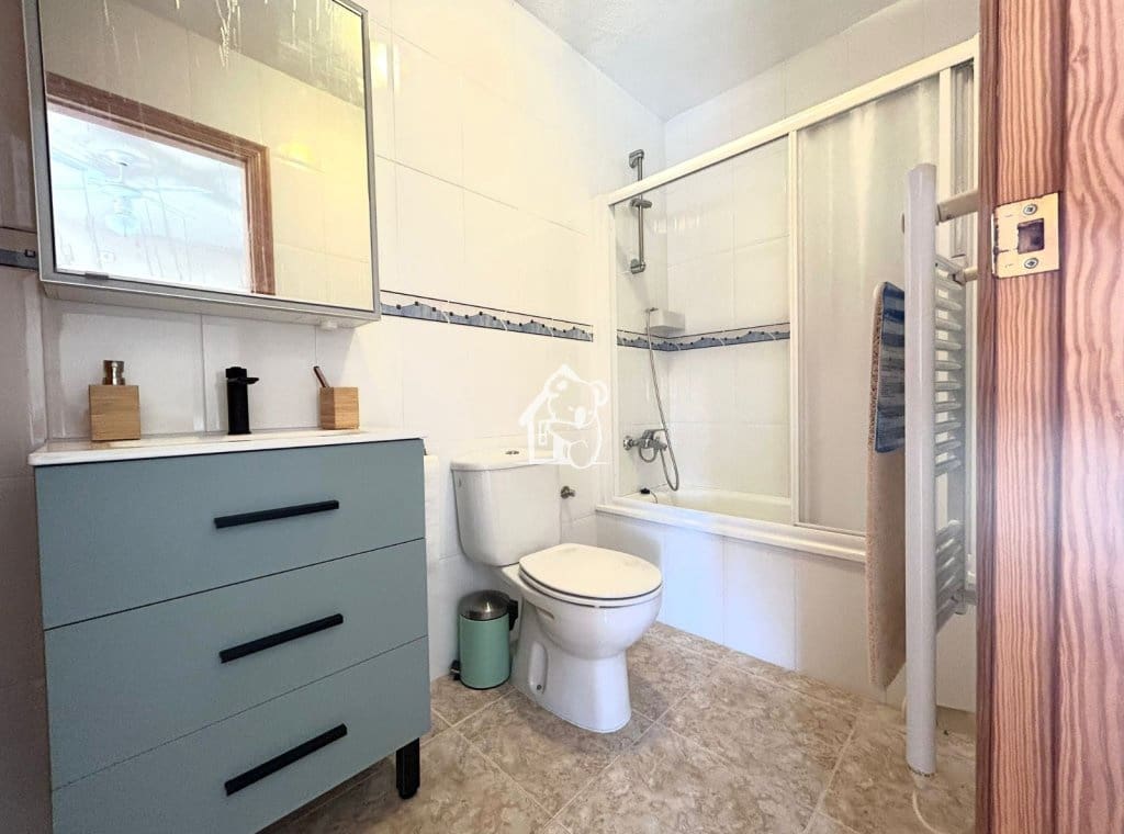 4 bedroom Villa for rent in Torrevieja - € 1,750 (Ref: 9726223)