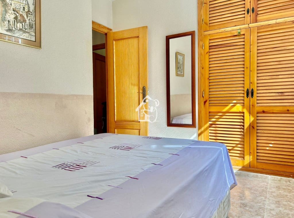 4 bedroom Villa for rent in Torrevieja - € 1,750 (Ref: 9726223)