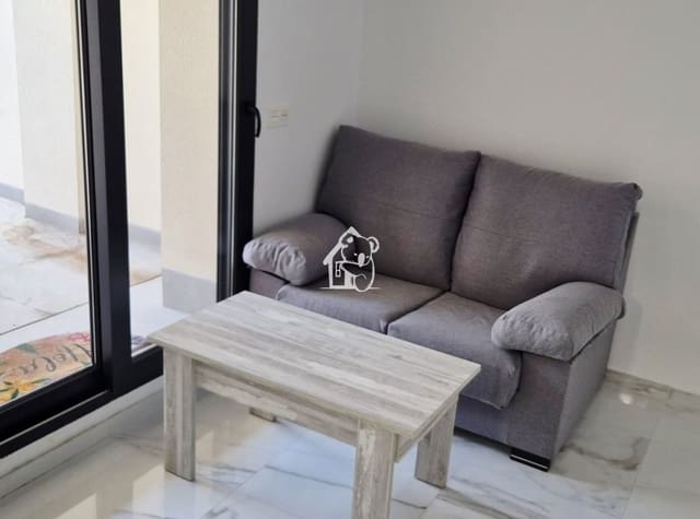 5 bedroom Townhouse for rent in Miramar - Torre del Moro, Torrevieja - € 2,300 (Ref: 9726224)