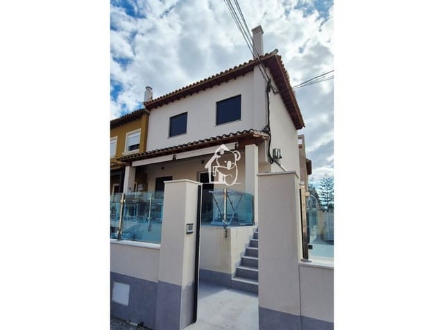 5 bedroom Townhouse for rent in Miramar - Torre del Moro, Torrevieja - € 2,300 (Ref: 9726224)