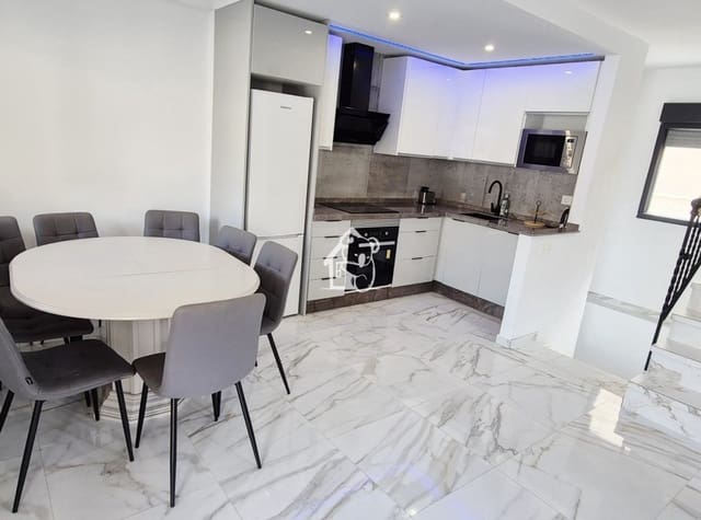 5 bedroom Townhouse for rent in Miramar - Torre del Moro, Torrevieja - € 2,300 (Ref: 9726224)