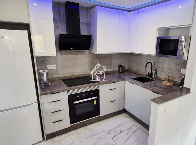 5 bedroom Townhouse for rent in Miramar - Torre del Moro, Torrevieja - € 2,300 (Ref: 9726224)