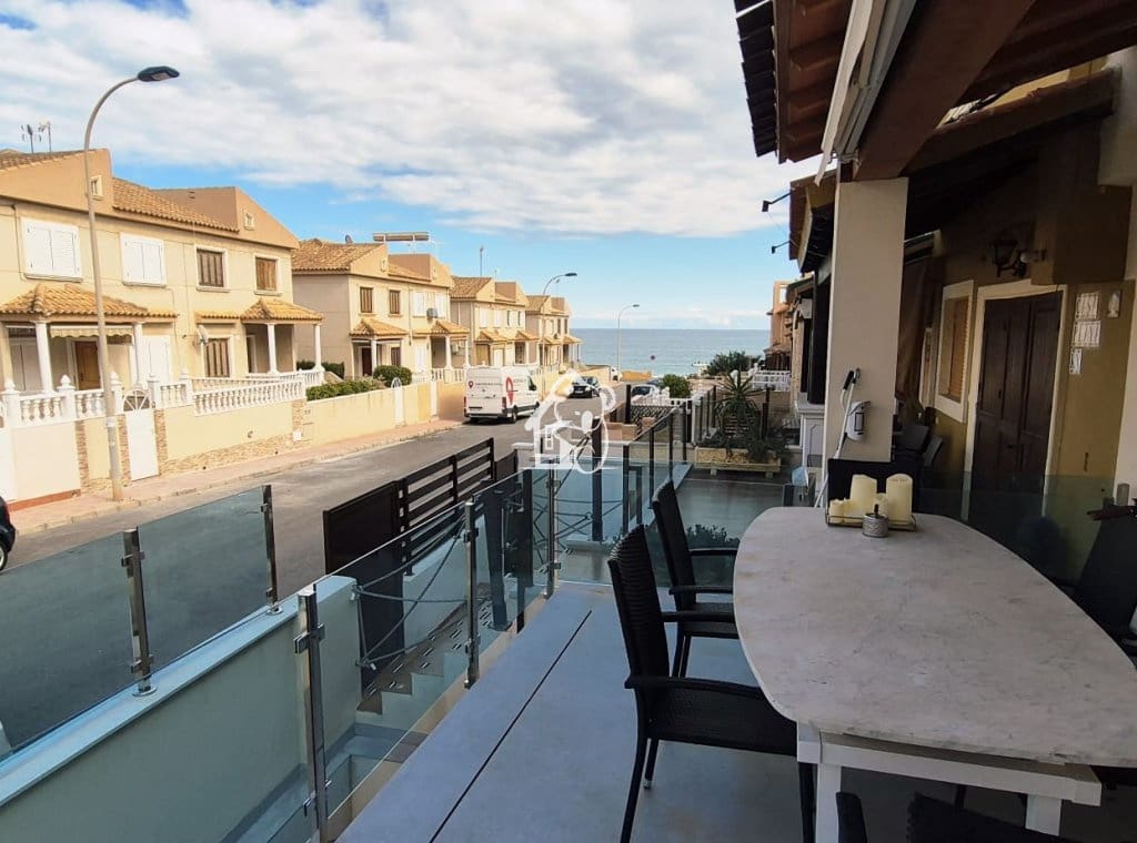 5 bedroom Townhouse for rent in Torrevieja - € 2,300 (Ref: 9726224)