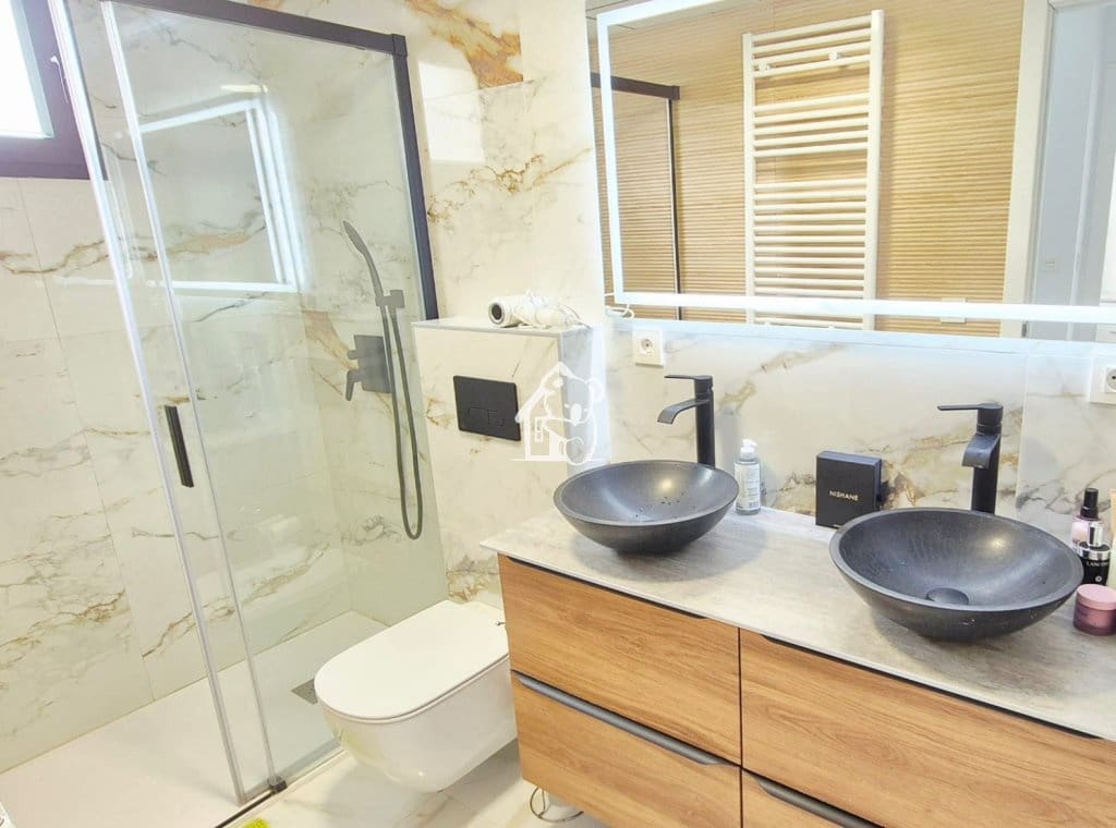 5 bedroom Townhouse for rent in Torrevieja - € 2,300 (Ref: 9726224)