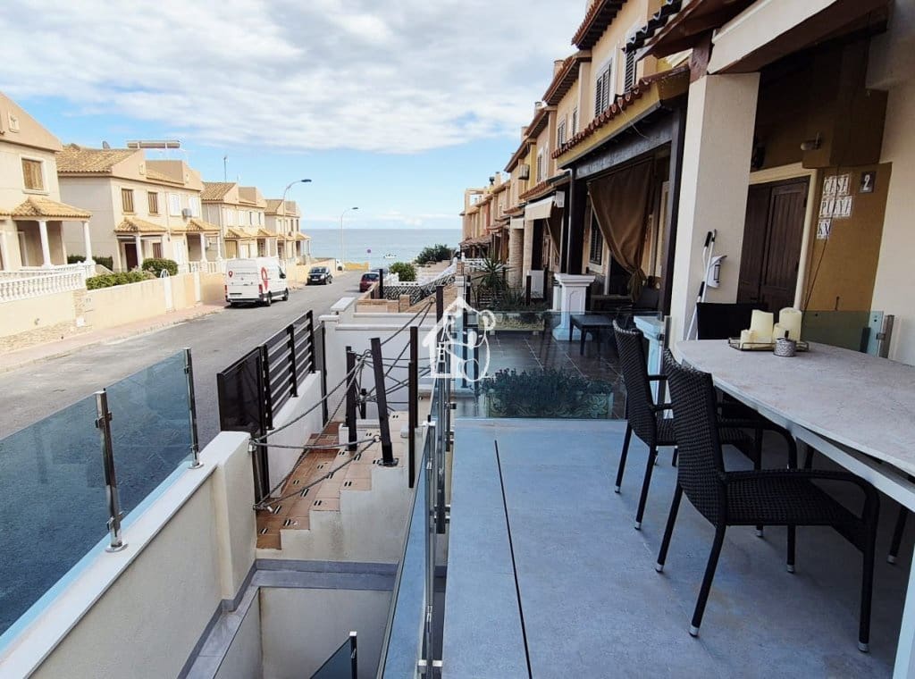 5 bedroom Townhouse for rent in Torrevieja - € 2,300 (Ref: 9726224)