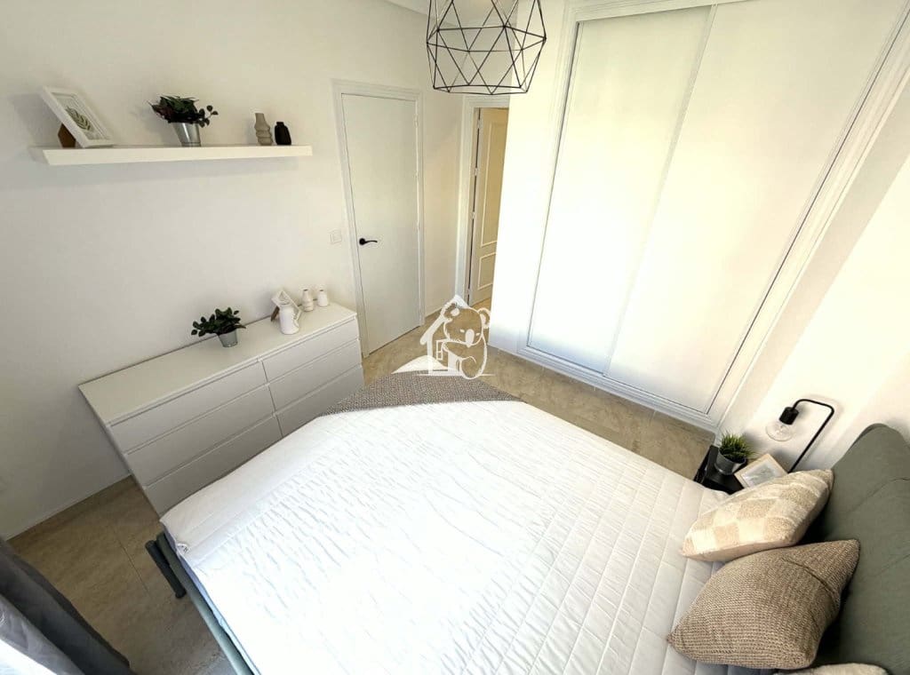 1 bedroom Beach Apartment for rent in Torrevieja - € 850 (Ref: 9731499)