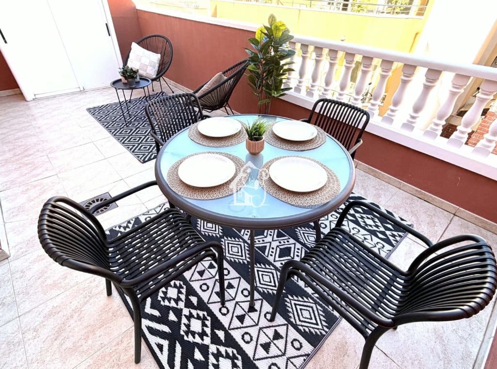 1 bedroom Beach Apartment for rent in Torrevieja - € 850 (Ref: 9731499)