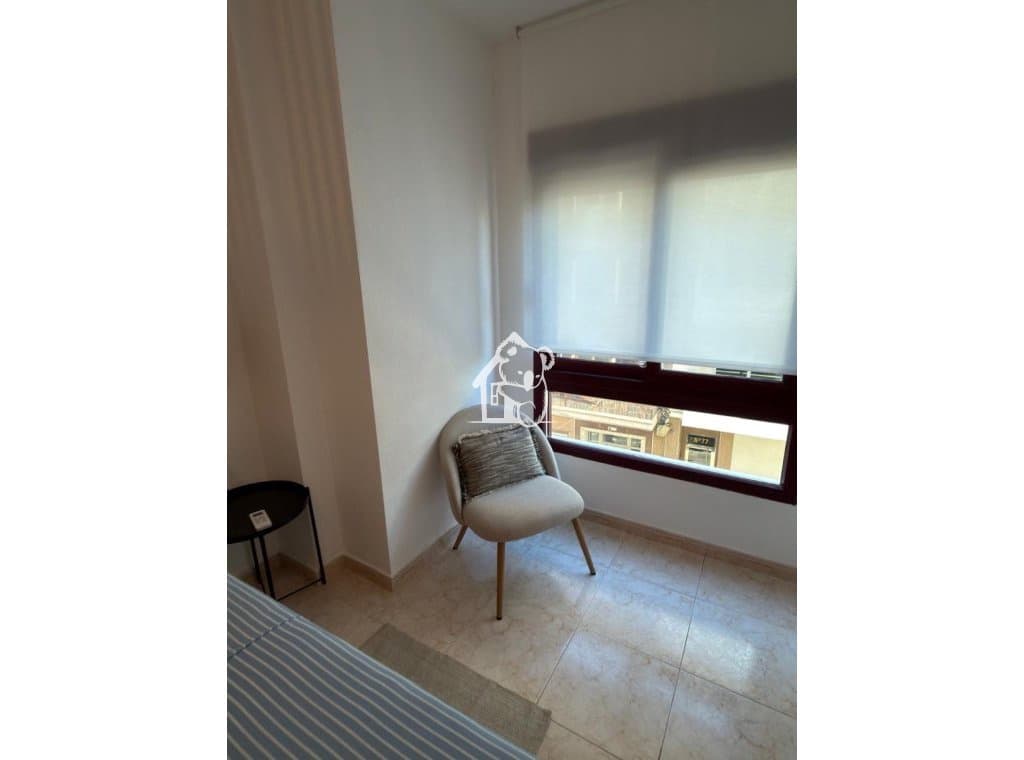 2 bedroom Beach Apartment for rent in Torrevieja - € 950 (Ref: 9731578)