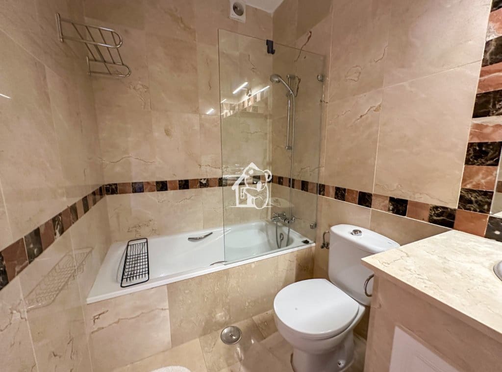 3 bedroom Apartment for rent in Alicante / Alacant city with pool garage - € 1,500 (Ref: 9737724)