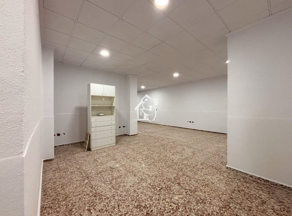 1 bedroom Commercial for rent in Almoradi - € 530 (Ref: 9737725)