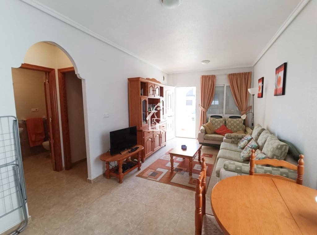 2 soveværelse Bungalow til leje i Pinar de Campoverde med swimmingpool - € 900 (Ref: 9741427)