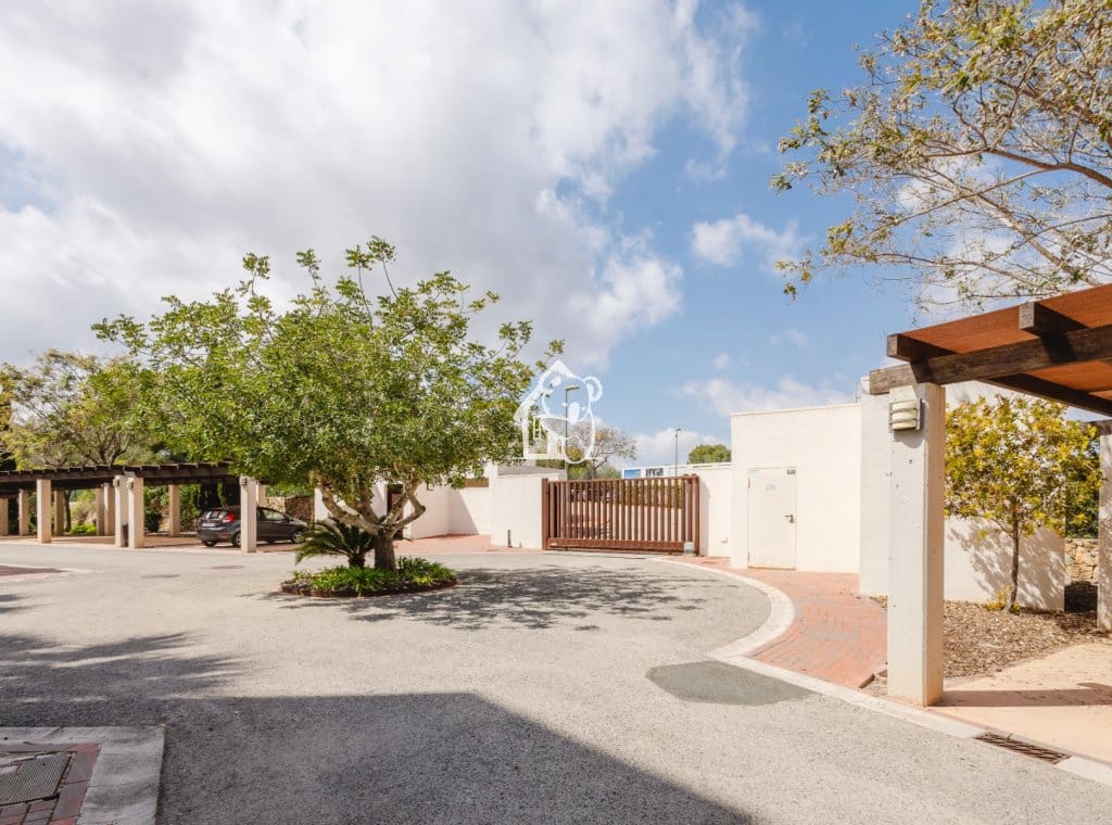 2 bedroom Apartment for rent in Orihuela Costa with pool garage - € 1,950 (Ref: 9741428)