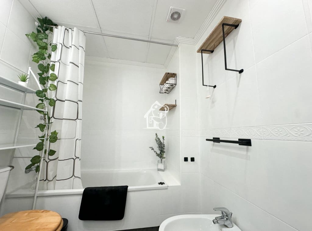 2 soverom Leilighet til leie i Algorfa med svømmebasseng garasje - € 850 (Ref: 9751474)