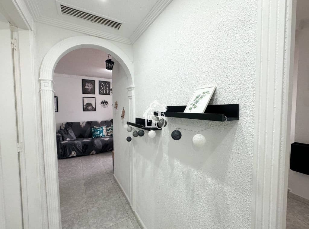 2 soverom Leilighet til leie i Algorfa med svømmebasseng garasje - € 850 (Ref: 9751474)