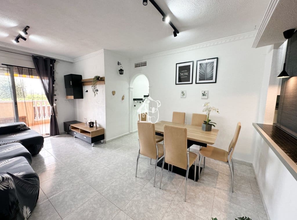 2 soverom Leilighet til leie i Algorfa med svømmebasseng garasje - € 850 (Ref: 9751474)