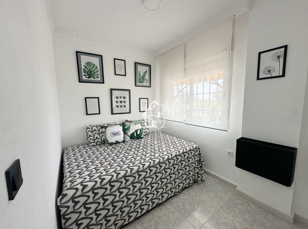 2 soverom Leilighet til leie i Algorfa med svømmebasseng garasje - € 850 (Ref: 9751474)