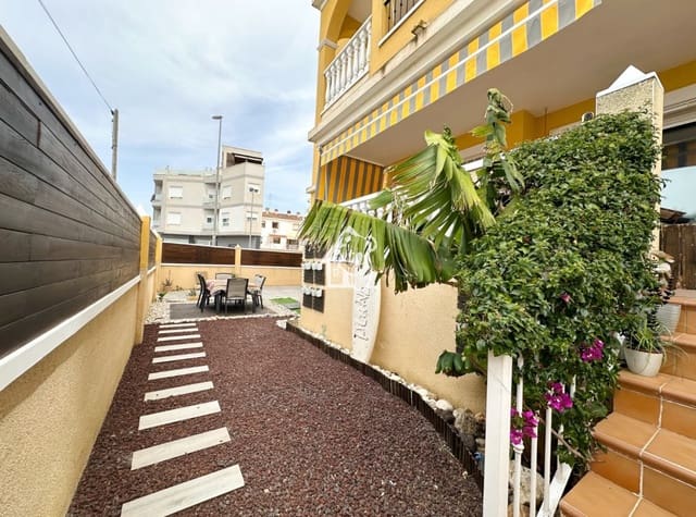 2 soverom Leilighet til leie i Algorfa med svømmebasseng garasje - € 850 (Ref: 9751474)