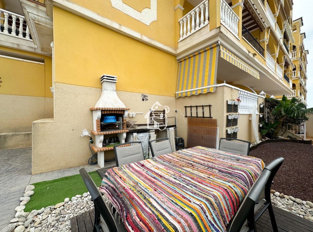 2 soverom Leilighet til leie i Algorfa med svømmebasseng garasje - € 850 (Ref: 9751474)