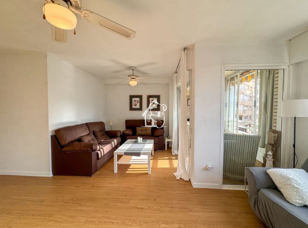 2 makuuhuone Huoneisto vuokrattavana paikassa Torrevieja - 950 € (Ref: 9751475)