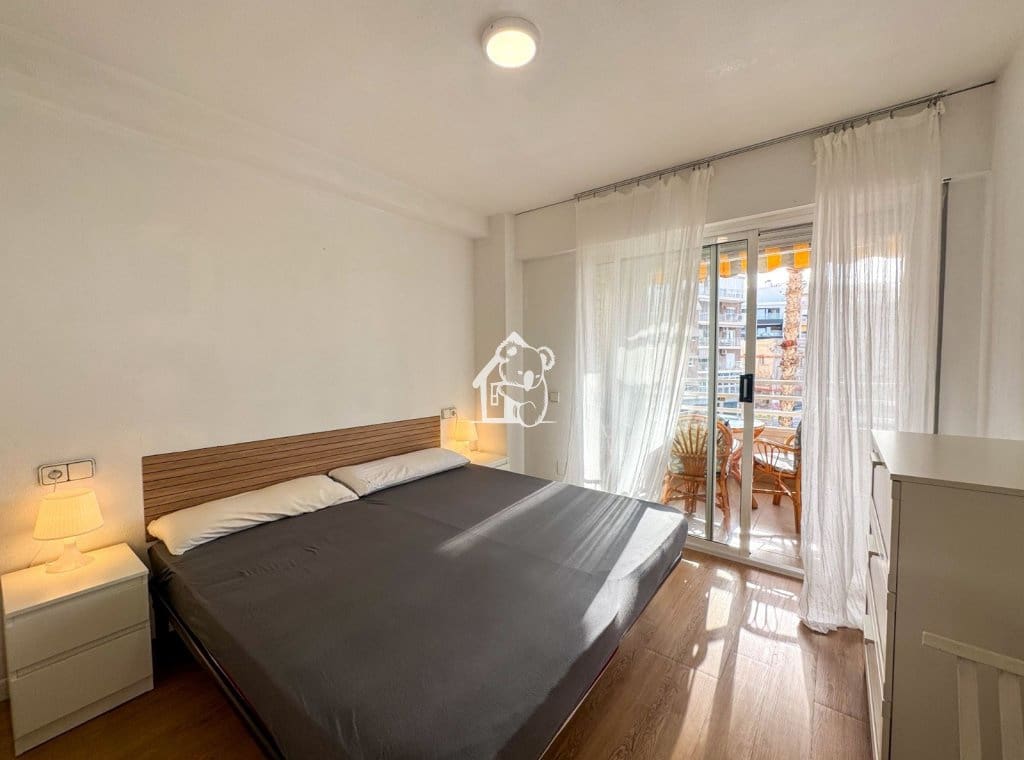 2 makuuhuone Huoneisto vuokrattavana paikassa Torrevieja - 950 € (Ref: 9751475)