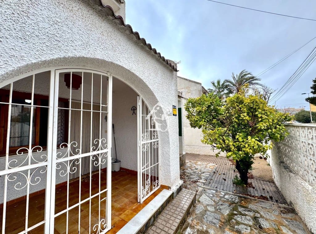 3 quarto Moradia para venda em Torrevieja com piscina - 190 000 € (Ref: 9755089)