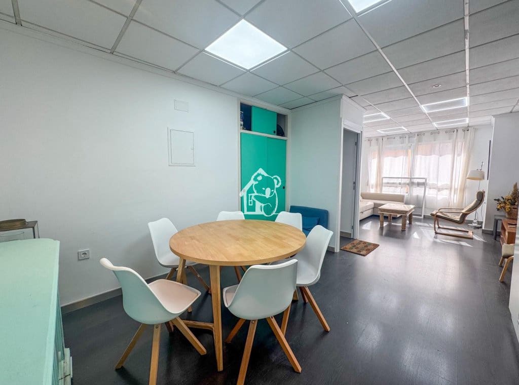 2 bedroom Apartment for rent in Torrevieja with garage - € 900 (Ref: 9755090)