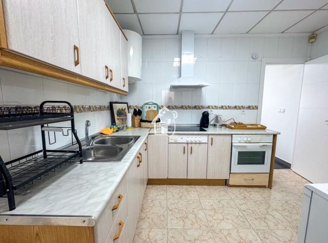 2 bedroom Apartment for rent in Centro - Muelle Pesquero, Torrevieja with garage - € 900 (Ref: 9755090)