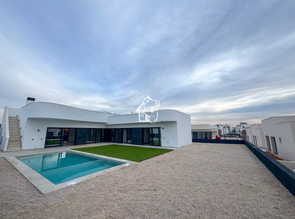 3 soverom Villa til salgs i Ciudad Quesada med svømmebasseng - € 550 000 (Ref: 9758335)